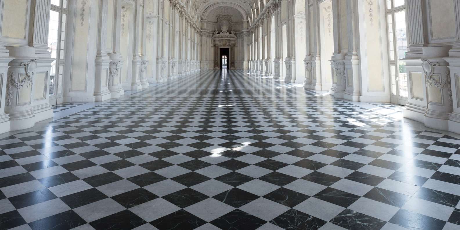 Private tour of the Venaria Reale and the Royal Gardens - ITALY MUSEUM