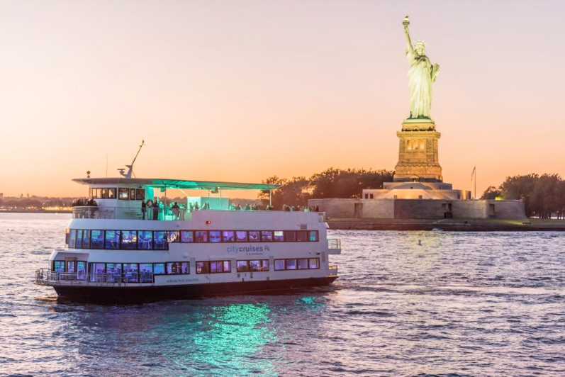 New York City: Harbor Cruise with Brunch Buffet from Pier 15 | GetYourGuide