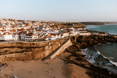 Desde Lisboa: tour de día completo de Mafra, Ericeira y QueluzTour privado