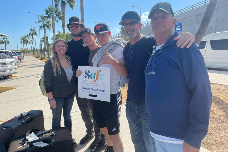 Los Cabos: Premium Transfer Airport - Tourist Corridor Round Trip