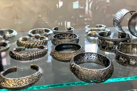 Chiang Mai: tour del tempio dell&#039;artigianato d&#039;argento con incontro dei monaciTour di gruppo condiviso