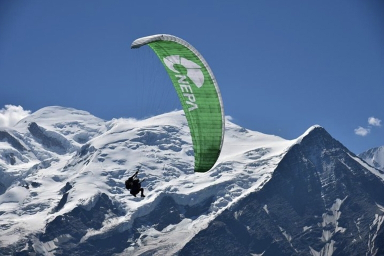 Chamonix: Tandem Paragliding Flight Tandem Paragliding Flight from Plan Praz