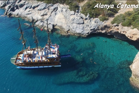 Alanya : croisière en catamaran pour toute la famille avec vue sur le château