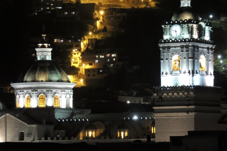 Quito: Nocna wycieczka piesza z przewodnikiem po mieście