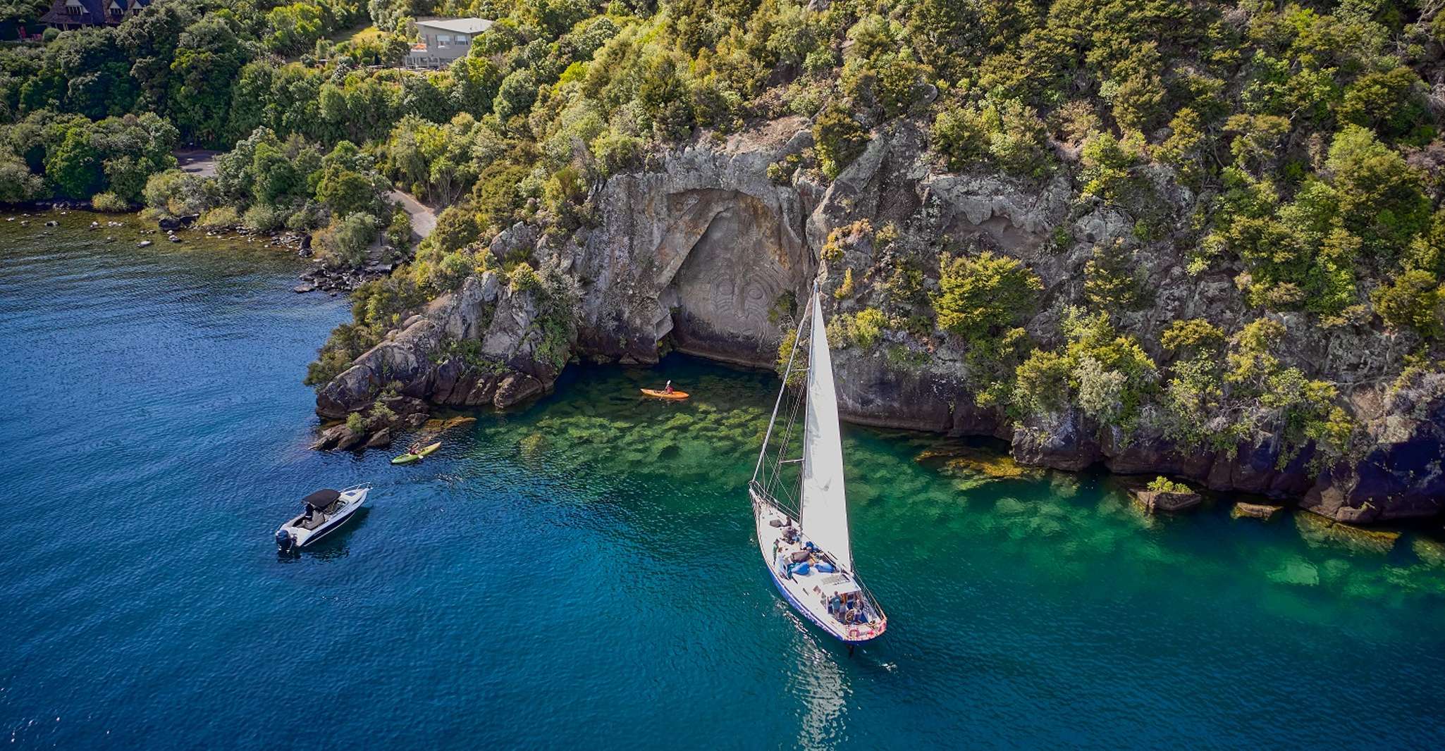 Lake Taupo, Sailing Trip to the Maori Rock Carvings - Housity