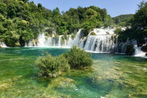 Z Zadaru: wodospady Krka, degustacja potraw i win