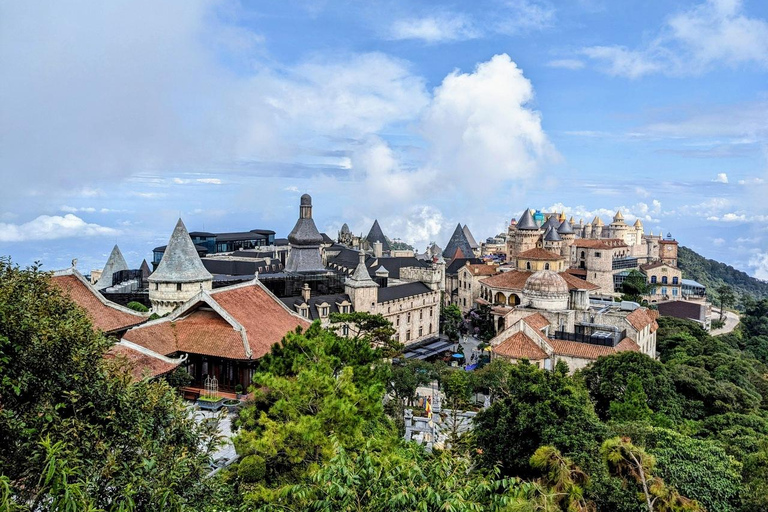 Hoi An/Da Nang: Złoty Most - BaNa Hills prywatnym samochodemWyjazd prywatnym samochodem z Hoi An