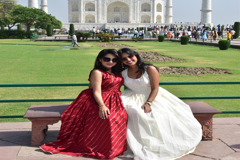 Taj Mahal-trip op dezelfde dag met toegangskaarten of gidsTaj Mahal, gids met vervoer per auto vanaf Pickup Agra