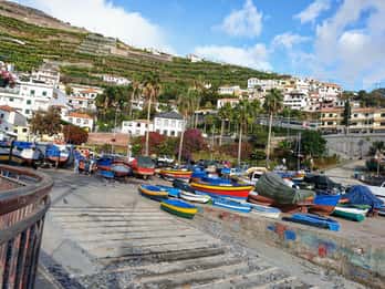 From Funchal: Tuk Tuk Tour to Camara de Lobos and Cabo Girao
