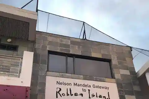 Le Cap : Robben Island, Kirstenbosch Garden et dégustation de vins