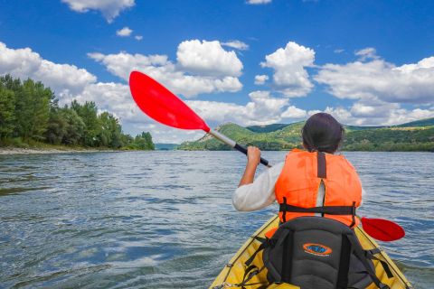 Desde Budapest: Aventura en Kayak y Senderismo por el Recodo del Danubio