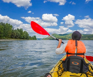 Avventura in escursionismo e kayak sull'ansa del Danubio
