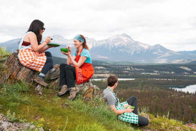 Jasper: Mountain Hike and Backcountry Cooking Class and Meal
