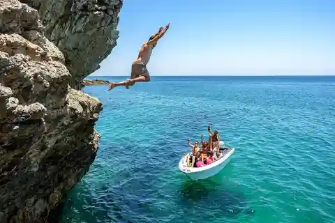 De Sesimbra: excursion en bateau privé dans le parc naturel d'Arrabida