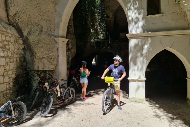 Au départ de Saumur : Vallée de la Loire - Voyage privé de 2 jours à vélo sur le thème du vin