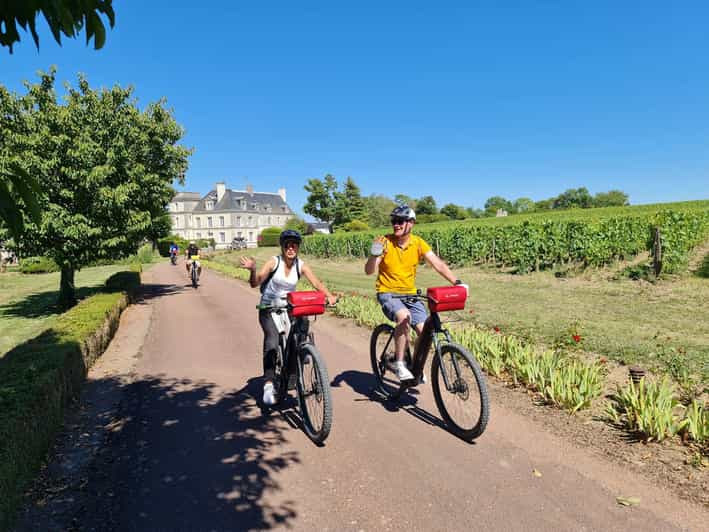 From Saumur: Loire Valley Private 2-Day Wine Cycling Trip