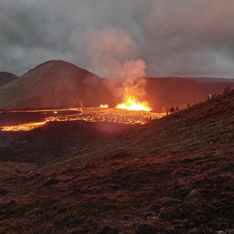 Reykjavík: middag- en avondwandeling naar de vulkaan Meradalir