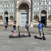 Florence: 24-Hour Noleggio Vespa, Scooter & Moped