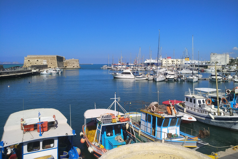 Heraklion: tour privado en bicicleta ecológica por la ciudad-degustación de comida-degustación de vinosHeraklion: recorrido turístico en bicicleta eléctrica con comida y vino