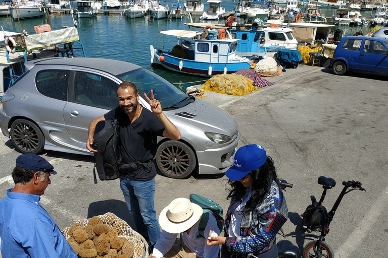 Heraklion: tour privado en bicicleta ecológica por la ciudad-degustación de comida-degustación de vinosHeraklion: recorrido turístico en bicicleta eléctrica con comida y vino