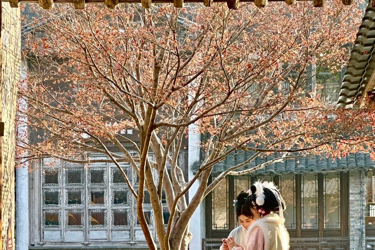 Hangzhou: Wuzhen Water Town Day Trip with Boat Ride Guide for English