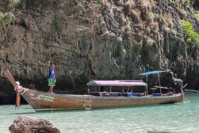 Phi Phi: tour privado en bote de cola larga al amanecer con desayunoPunto de encuentro del muelle de Leam Tong