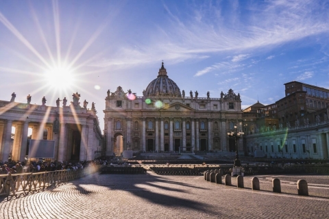 Watykan: Bazylika św. Piotra i Muzea Watykańskie z przewodnikiemBazylika św. Piotra i Muzea Watykańskie w języku francuskim