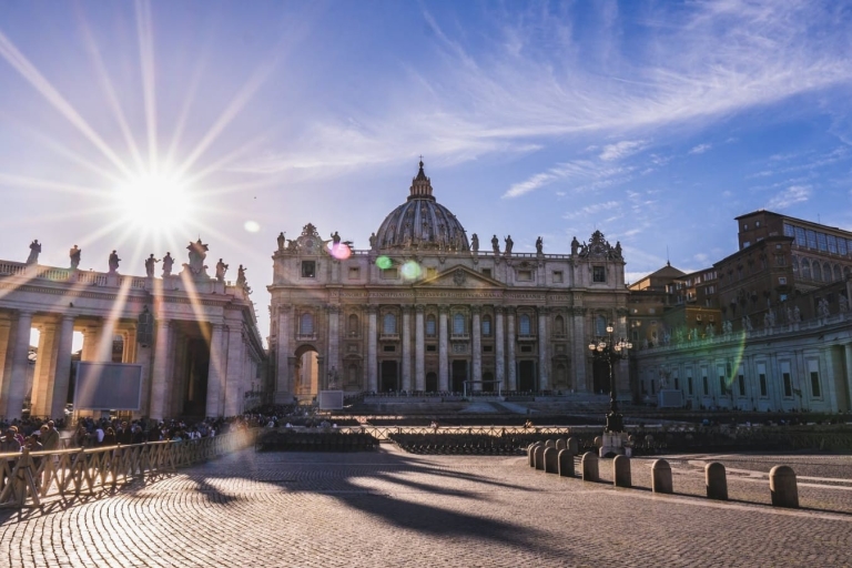 Vaticano: visita guiada a la Basílica de San Pedro y los Museos VaticanosBasílica de San Pedro y Museos Vaticanos en alemán