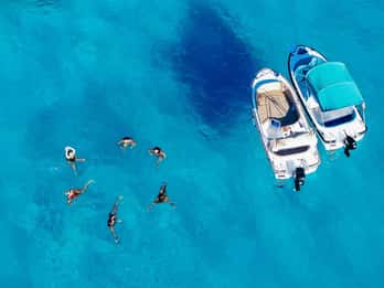 Boat rental in Menorca with no license required.