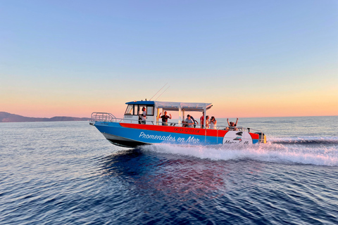 Perto de Ajaccio: passeio de barco Scandola Piana com bebidas ao pôr do solTiuccia: Passeio de Barco no Golfo do Porto com Comida e Bebida