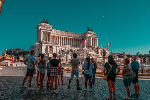 Rome: City Highlights Guided Walking Tour in English/Spanish