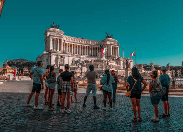 Rome: City Highlights Guided Walking Tour at Dusk or Night