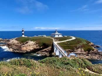 Desde Santiago: Excursión a la Playa de las Catedrales, Asturias y Pancha