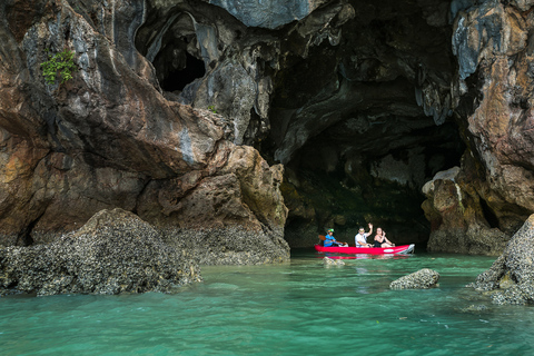 Desde Phuket: tour de un día en barco por la bahía de Phanga Nga con almuerzoRecogida en Patong, Kata, Karon Beach y Kalim Beach