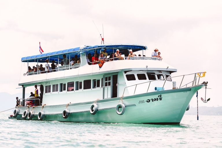 De Phuket: excursion d'une journée en bateau dans la baie de Phanga Nga avec déjeunerPrise en charge à Patong, Kata, Karon Beach et Kalim Beach