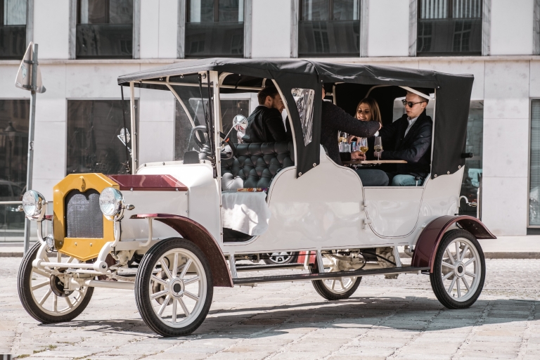 Wiedeń: City Sightseeing Tour w Electro Vintage Car60-minutowa wycieczka z winem musującym
