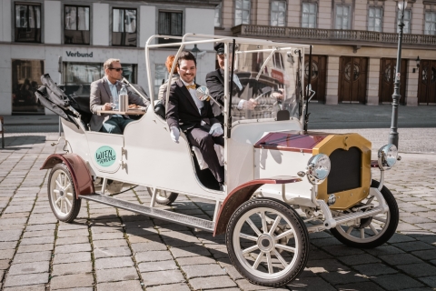 Wiedeń: City Sightseeing Tour w Electro Vintage Car60-minutowa wycieczka z winem musującym