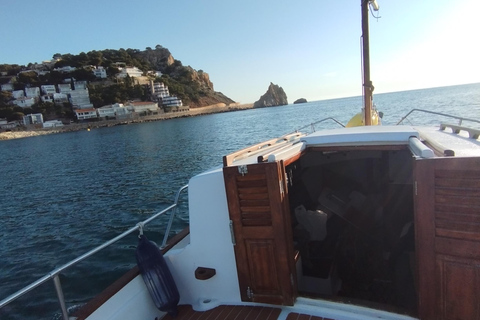 Cap Norfeu: Traditional Boat Tour in the Cap de Creus Natural Park Cap des Freu: Traditional Boat Tour in the Cap de Creus Natural Park