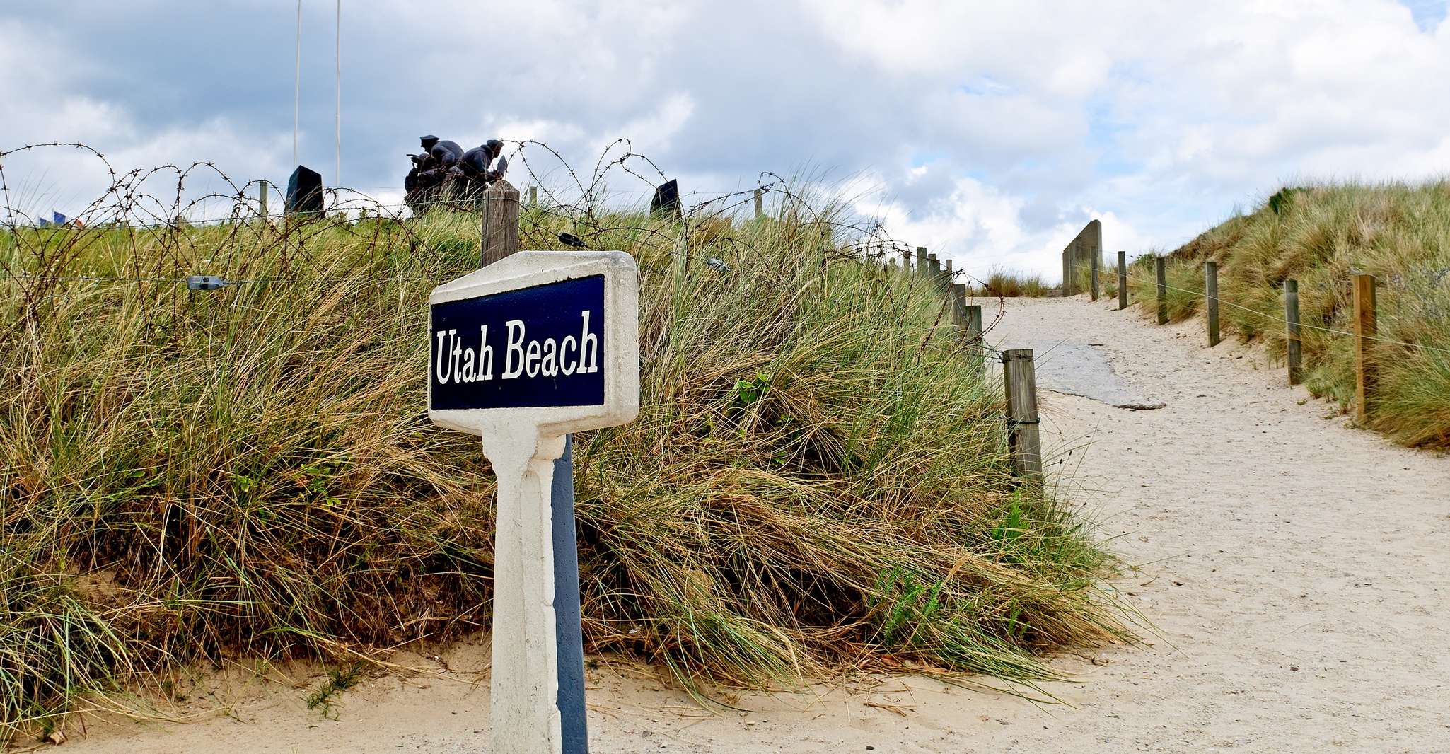 Paris, Normandy D-Day Beaches Guided Day Trip with Lunch - Housity