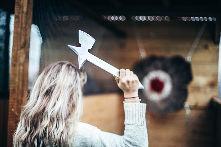 Prague: Axe Throwing Experience with Barbecue and Beer