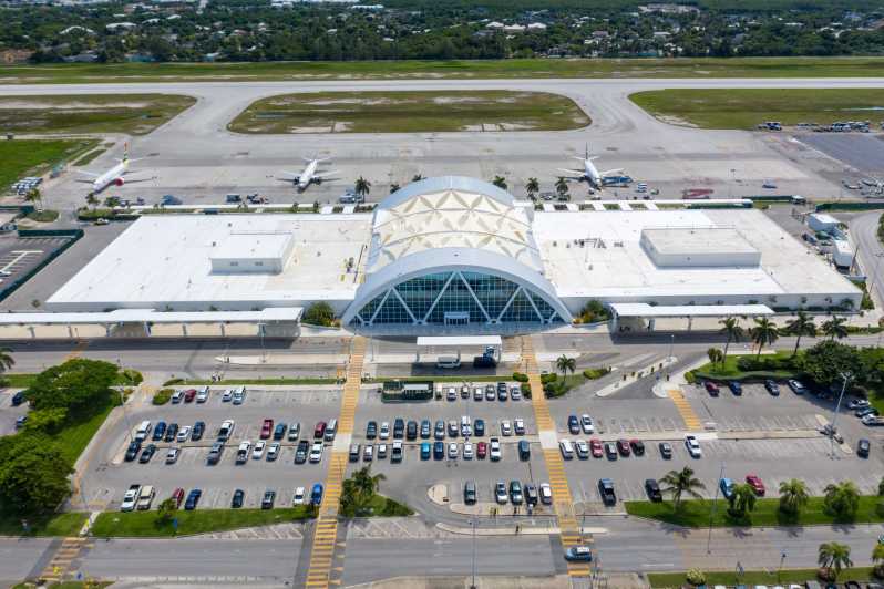 Grand Cayman: North Side or East/West End Airport Transfer