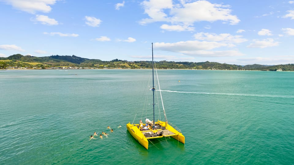 Whitianga, viaggio a vela a Cathedral Cove - Housity