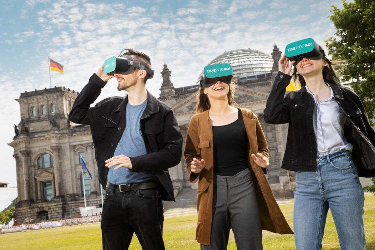 Berlin: 20th-Century History VR Walking Tour with Guide Tour in German Tickets 2024