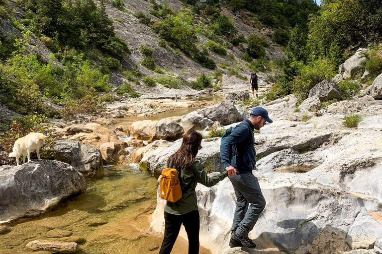 La Cresta de Parnon: caminos antiguos, naturaleza y pueblos locales