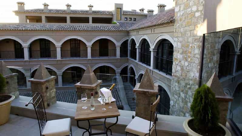 Jabalquinto: Olive Oil Wellness Tour with Thermal Spa Visit