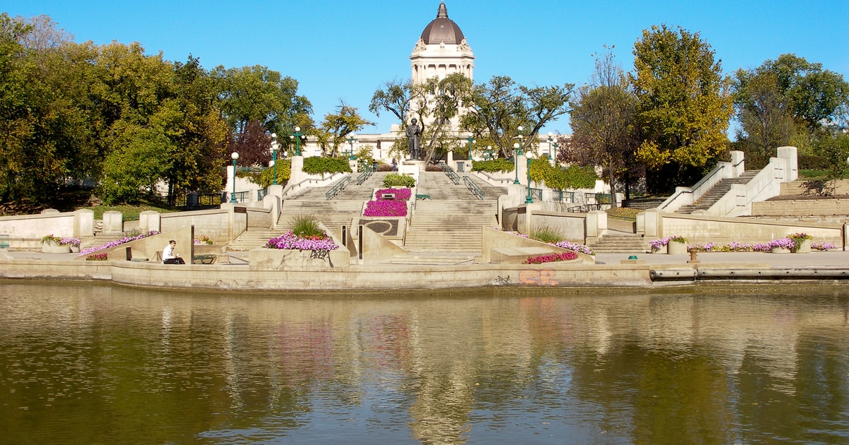 winnipeg legislative tour