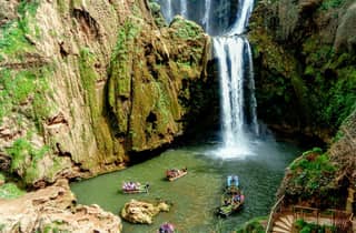 Marrakech: Geführte Tagestour zu den Ouzoud-Wasserfällen mit Bootsfahrt