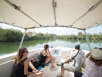 Riumar: Ebro Delta Cruise and Jeep Tour with Mussels Tasting