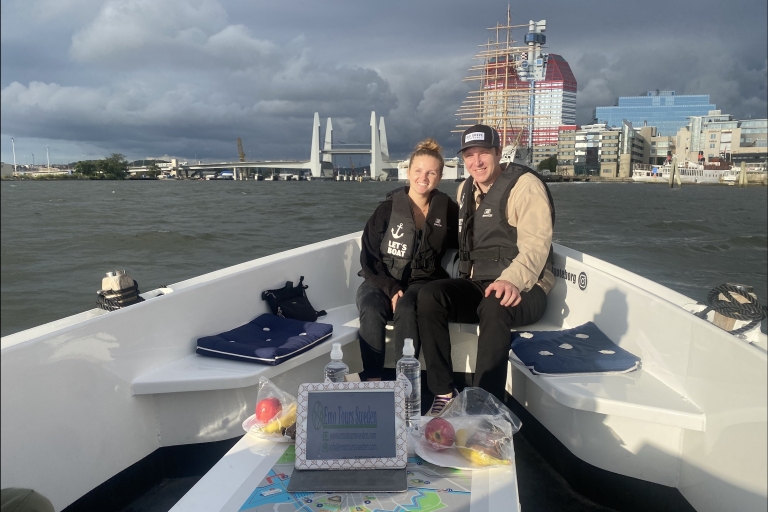 Gothenburg: Private Göta Älv Boat Tour with Pickup