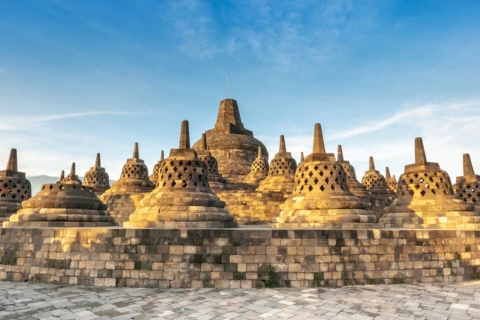 Yogyakarta: Borobudur i Prambanan wycieczka z przewodnikiem z opłatami za wstęp